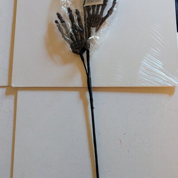 NWT 3 Skeleton Hands Black Glitter Floral Pick Ashland Goth Halloween Decoration - Picture 9 of 10